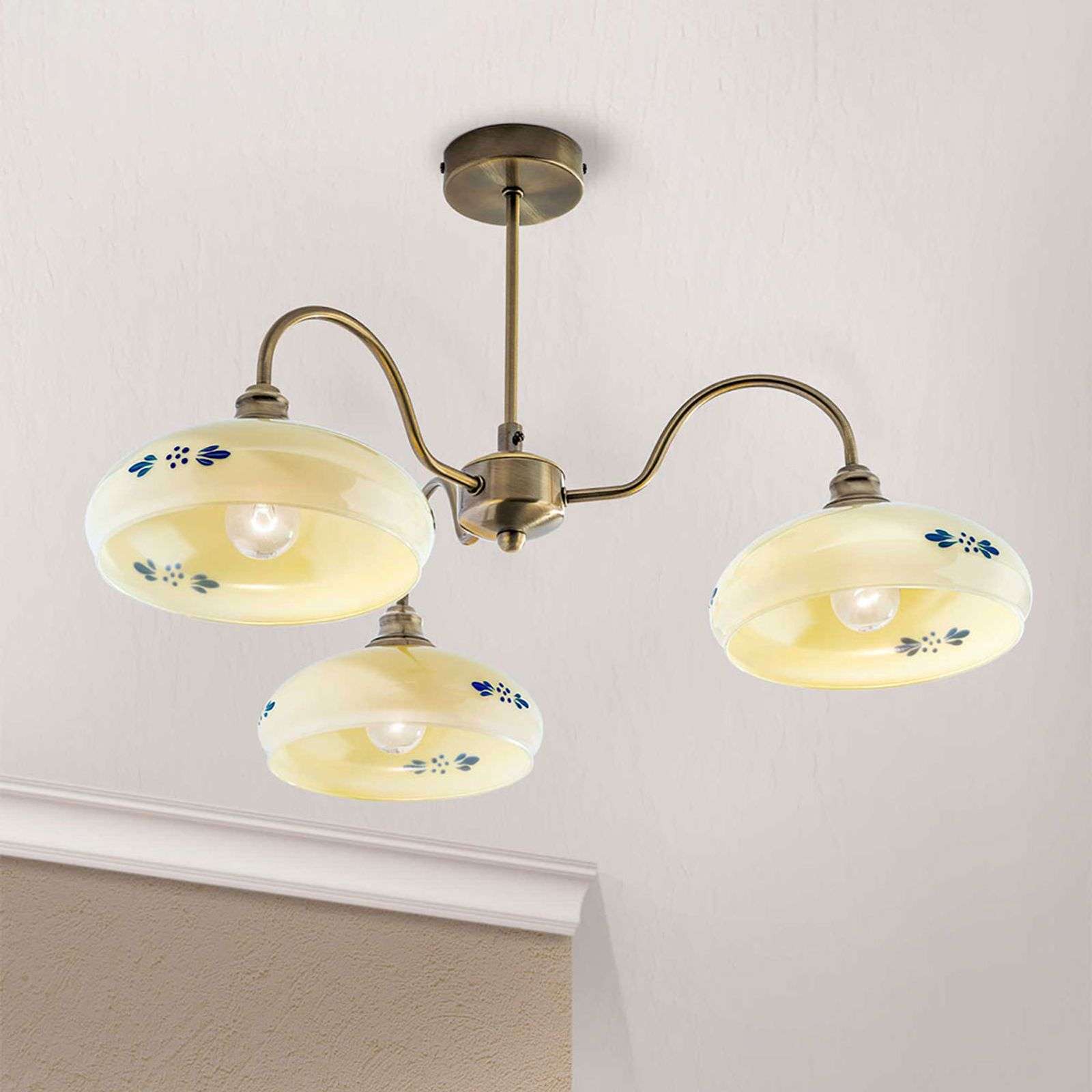 Kolmilamppuinen kattovalaisin Brianna