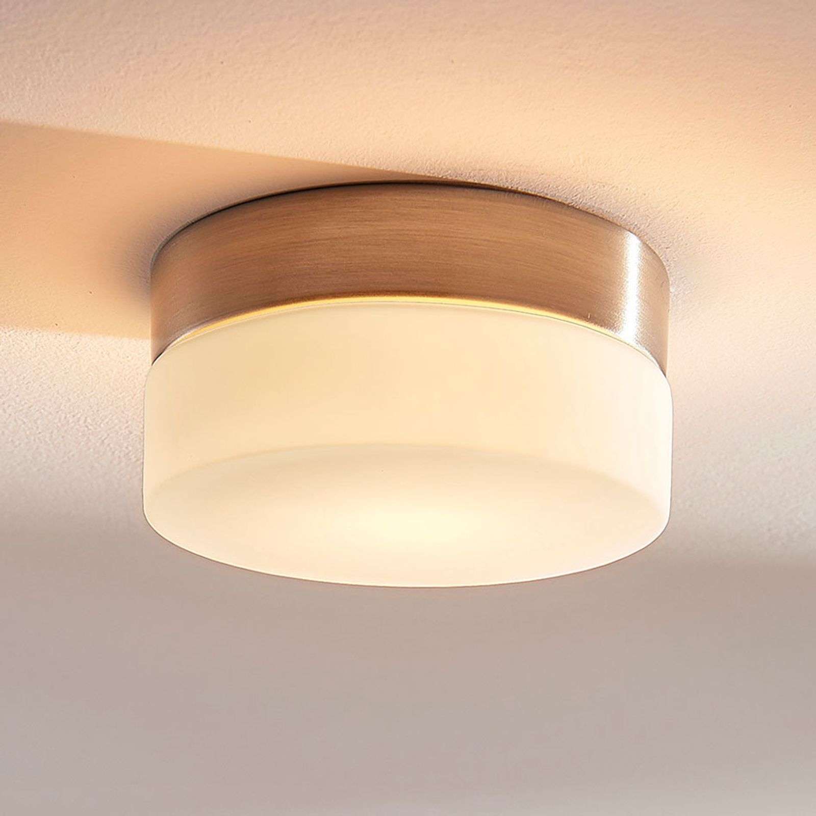 Pyöreä kylpyhuoneen kattovalaisin Amilia