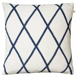 Chhatwal & Jonsson Ikat Orissa -tyynyliina 50x50 cm Luonnonvalkoinen-sininen