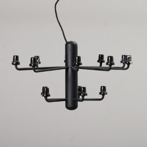 Normann Copenhagen Amp kattokruunu musta