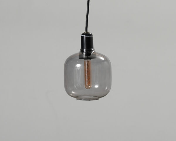 Normann Copenhagen Amp riippuvalaisin