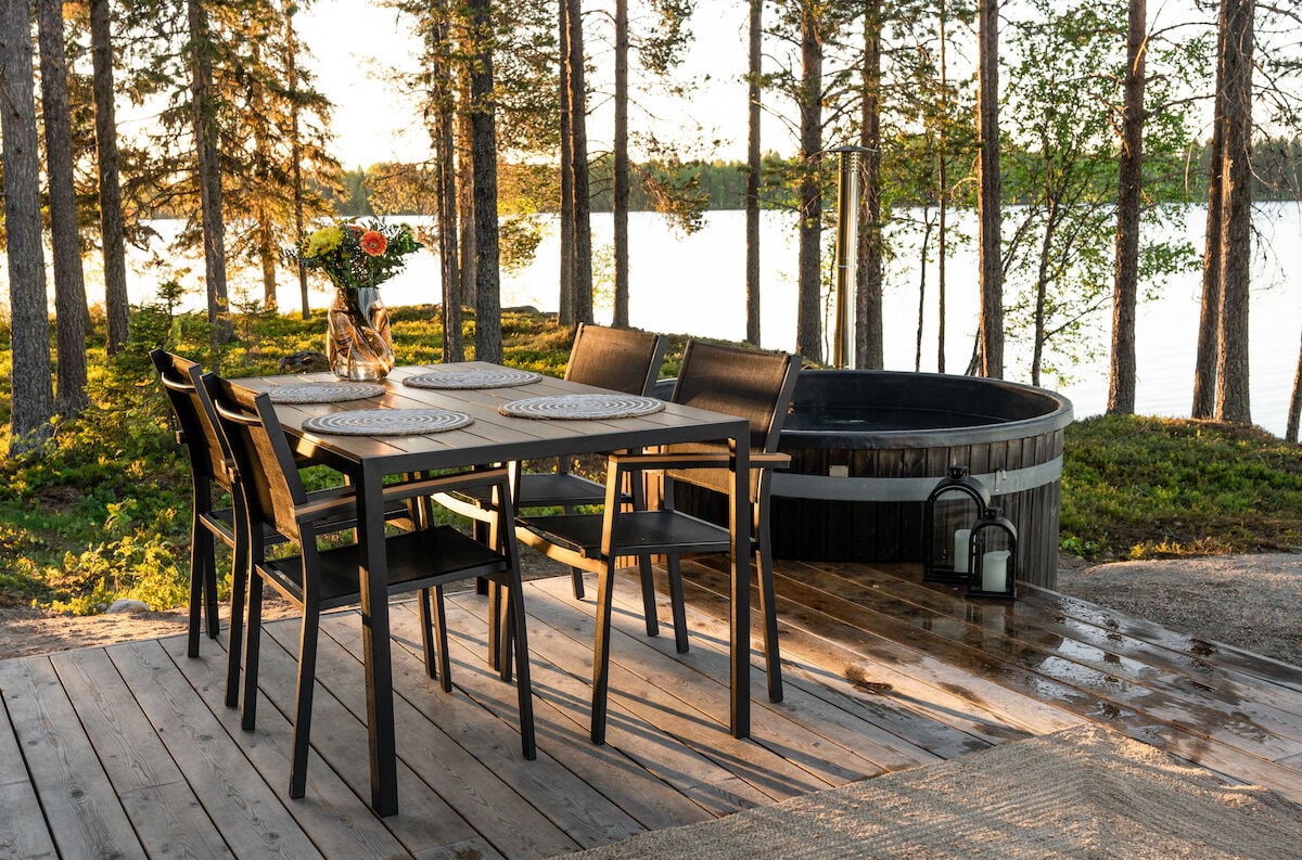 Odense-Saarni 4-hengen ruokailuryhmä musta/luonnonväri