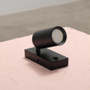 Seinävalaisin musta